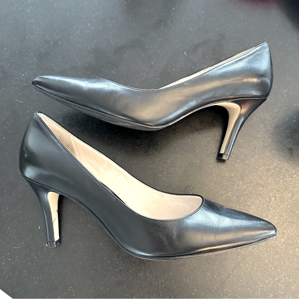 Cole Haan Black Leather Pumps Size 8